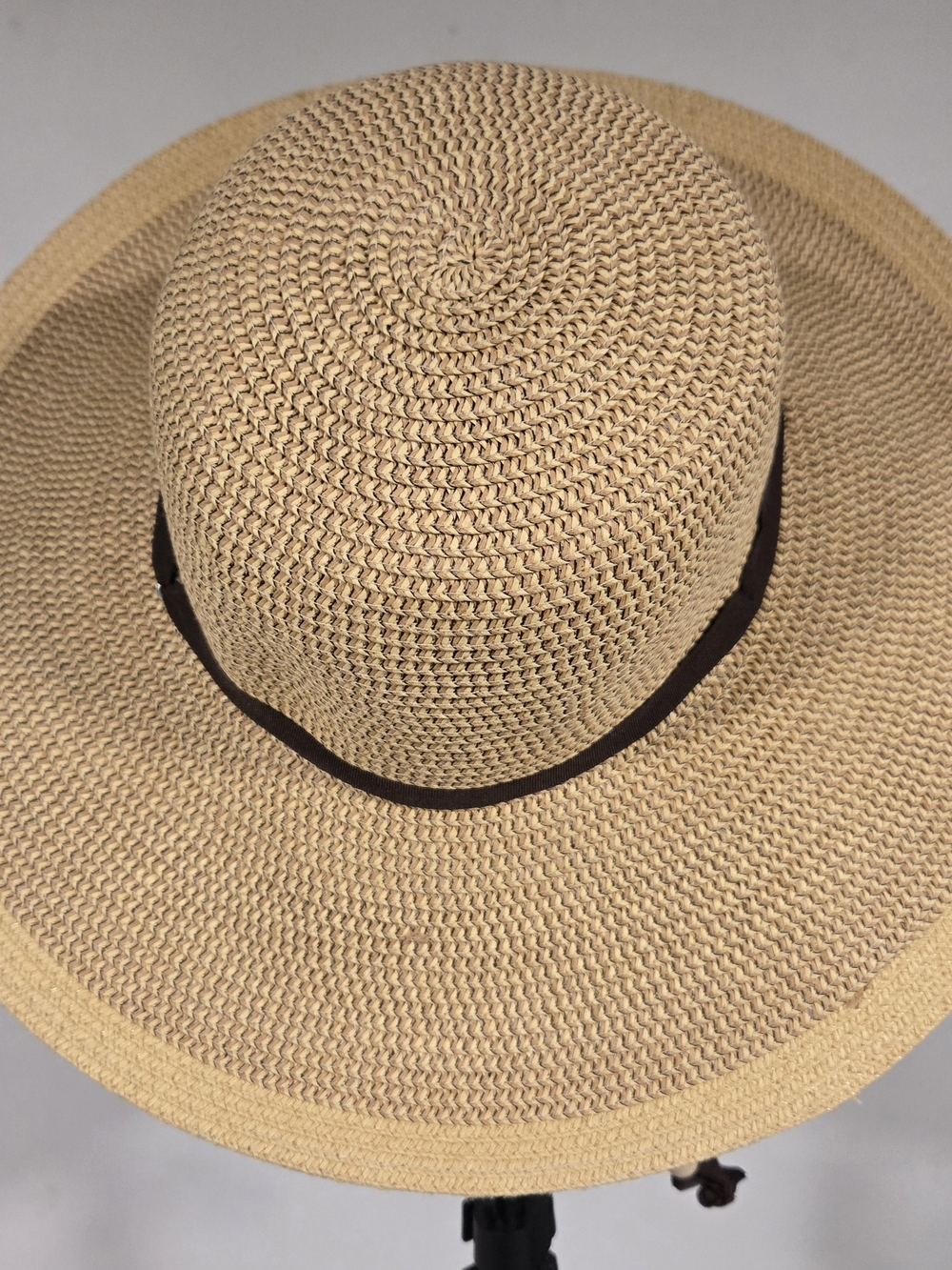 Smith & Hawken Tan Straw Sun Hat with Black Band
